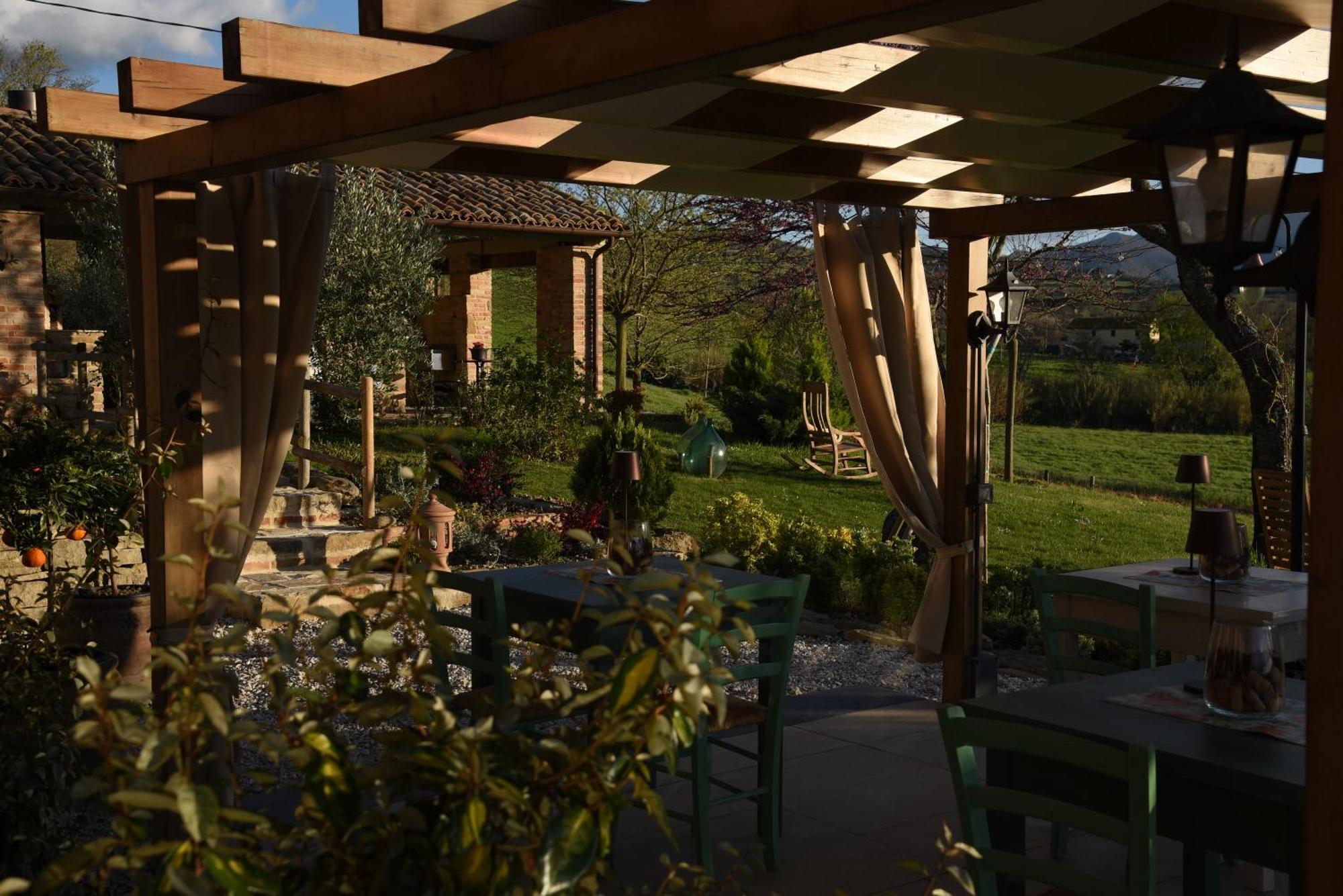 Quelli Del Picchio Bed & Breakfast Cupramontana Eksteriør bilde